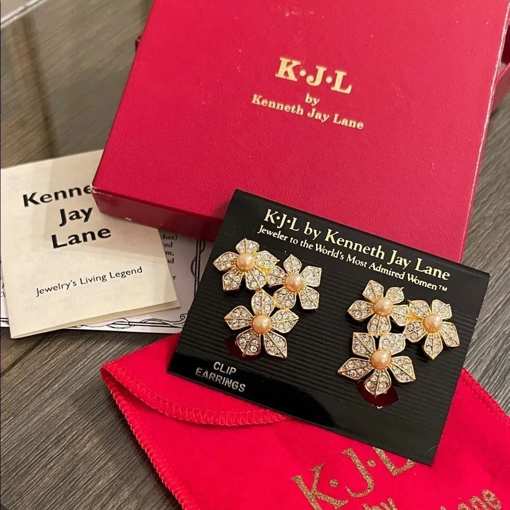 Kenneth Jay Lane Gold-tone and Pearl Floral Cluster Earrings